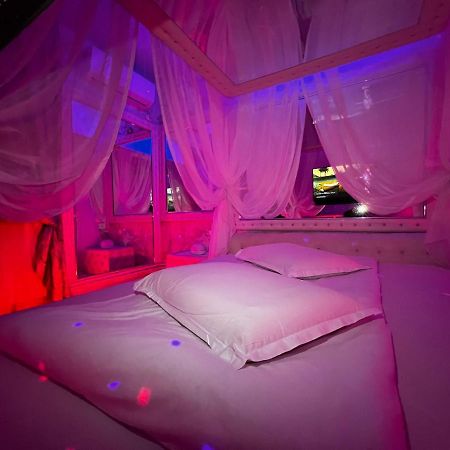 Anadi Hotel Boutique Only Adult Брашов Екстер'єр фото