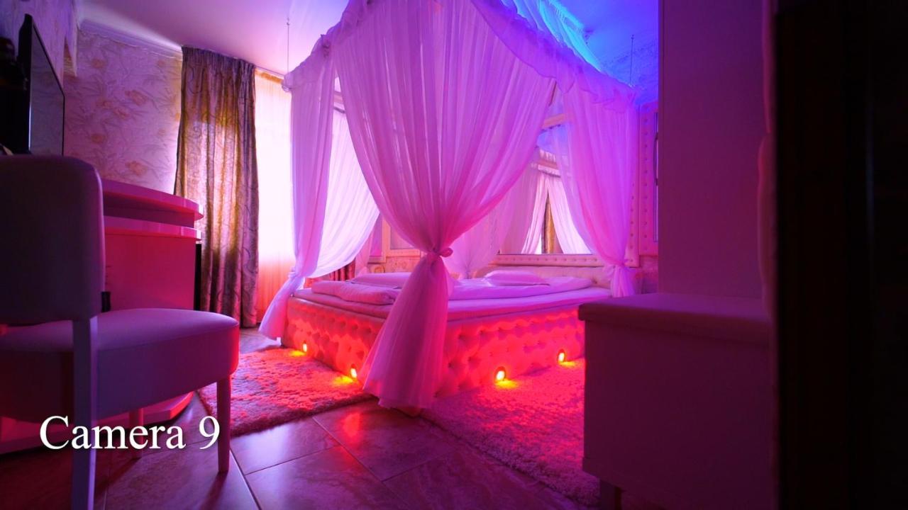 Anadi Hotel Boutique Only Adult Брашов Екстер'єр фото