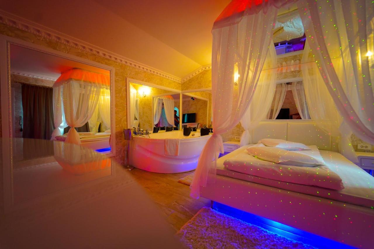 Anadi Hotel Boutique Only Adult Брашов Екстер'єр фото
