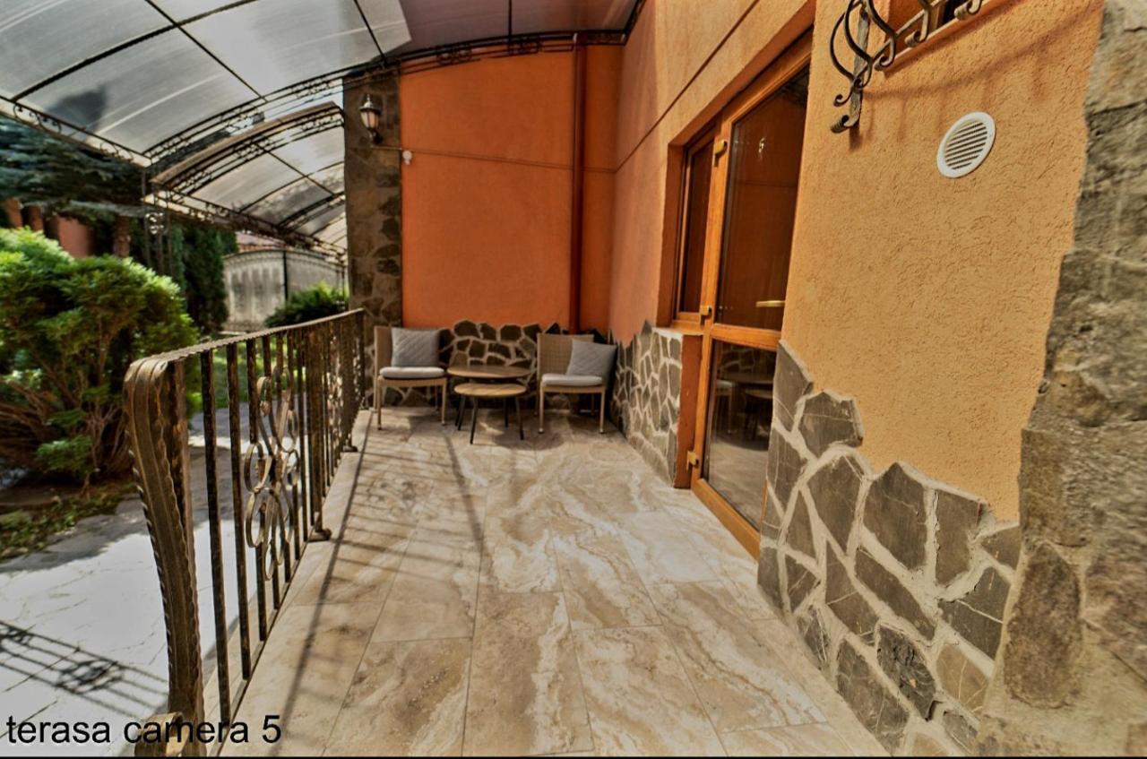 Anadi Hotel Boutique Only Adult Брашов Екстер'єр фото