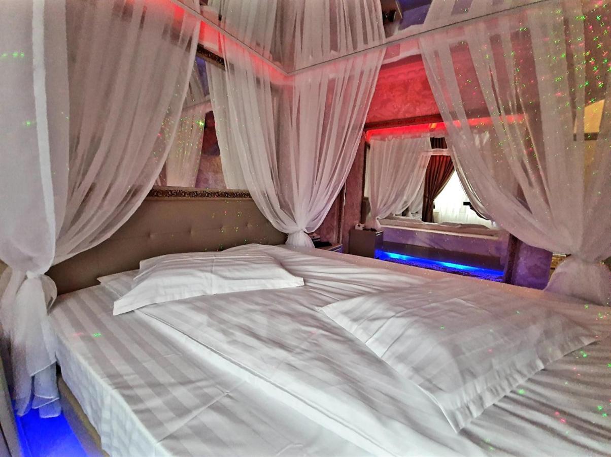 Anadi Hotel Boutique Only Adult Брашов Екстер'єр фото