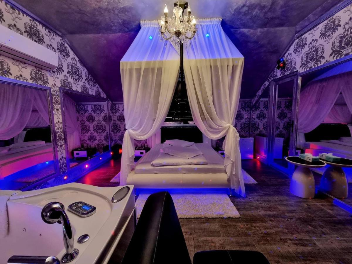 Anadi Hotel Boutique Only Adult Брашов Екстер'єр фото