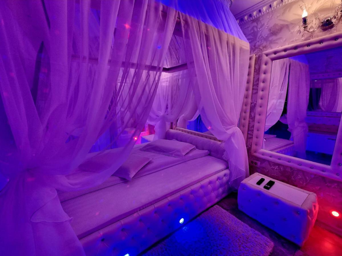 Anadi Hotel Boutique Only Adult Брашов Екстер'єр фото