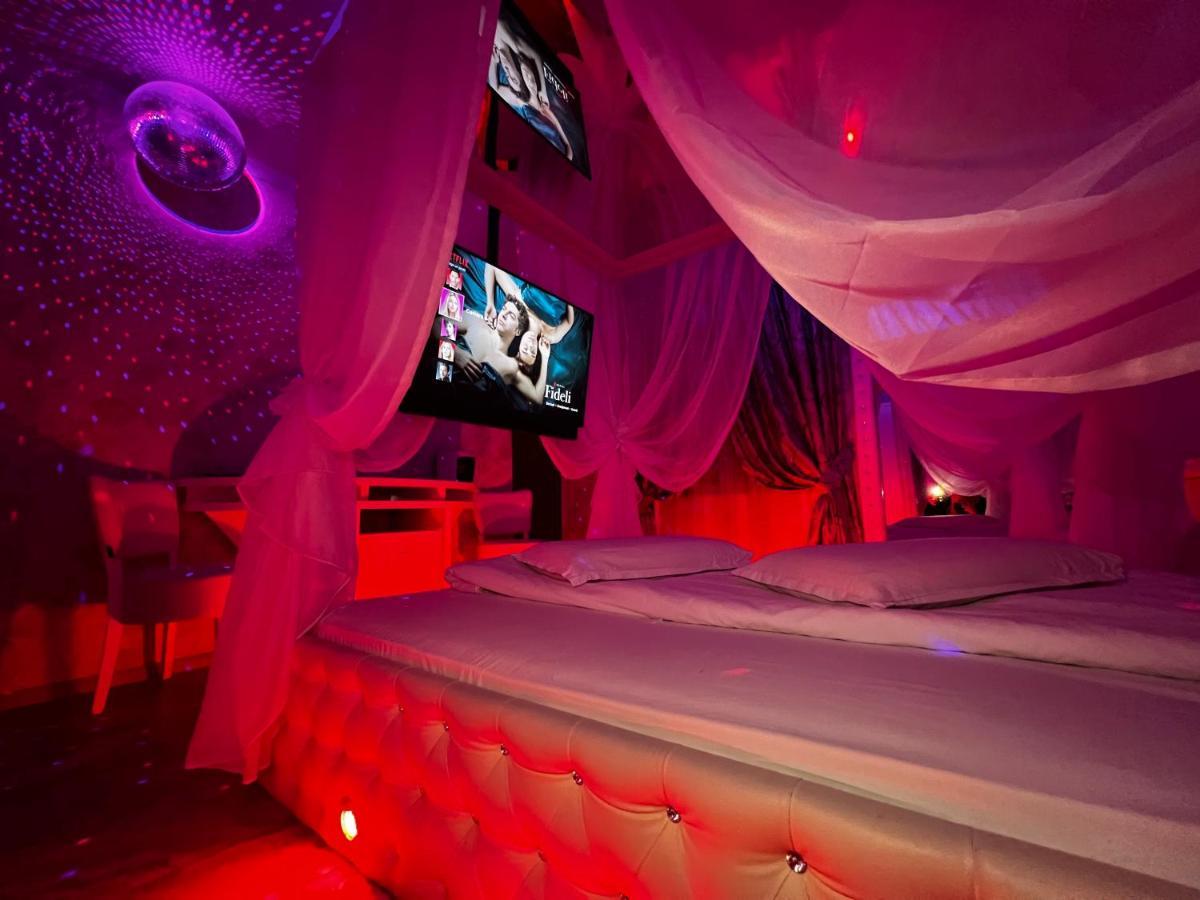 Anadi Hotel Boutique Only Adult Брашов Екстер'єр фото