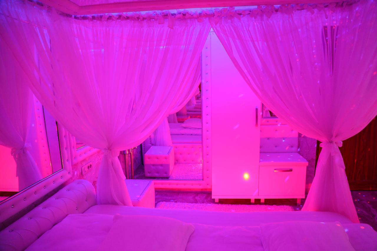 Anadi Hotel Boutique Only Adult Брашов Екстер'єр фото